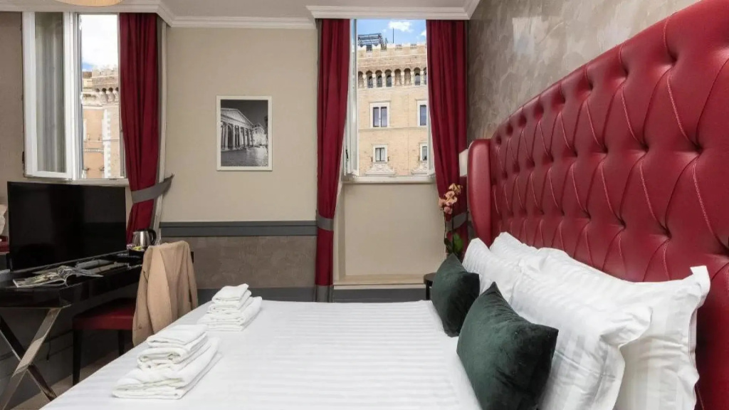 Deluxe Hydro Bath Double room (full double bed)
