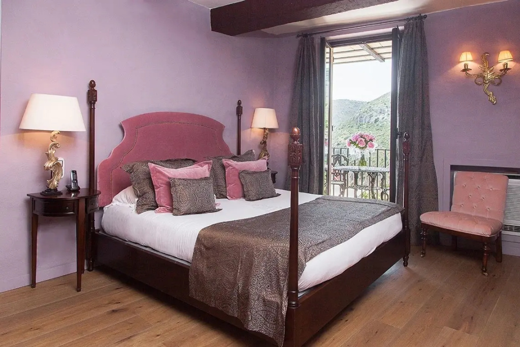 Superior Double room (full double bed)