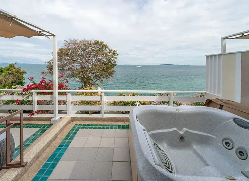 Люкс Signature Cape в Cape Panwa Hotel (Sha)