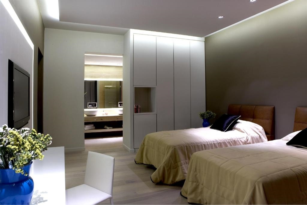 Double Suite (twin beds)