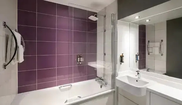 Premier Inn Manchester Salford Quays - Chambres