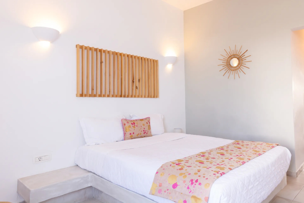 Elegant Double room (full double bed)