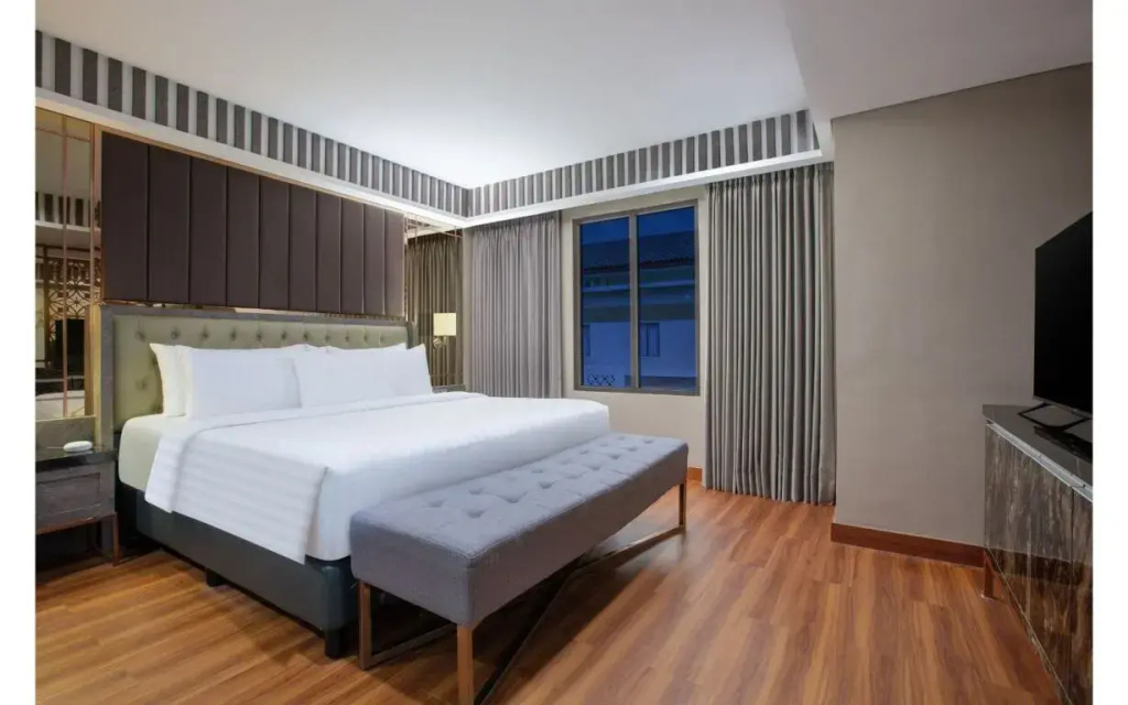 Alana Double Suite full double bed