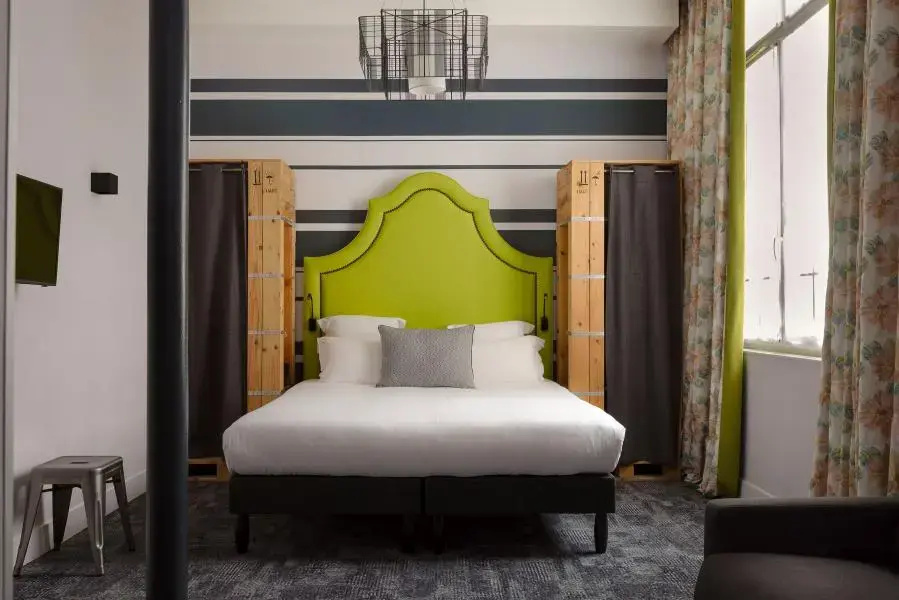 Deluxe Double room (full double bed)