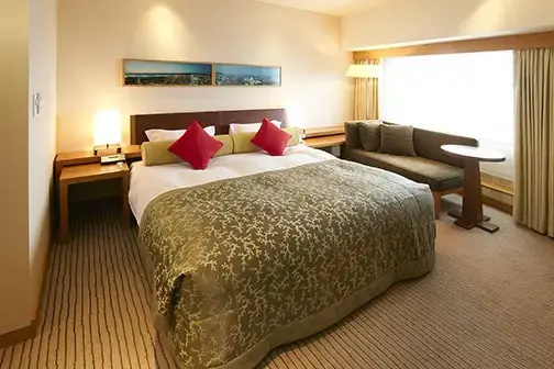 Corner Double Suite (full double bed)