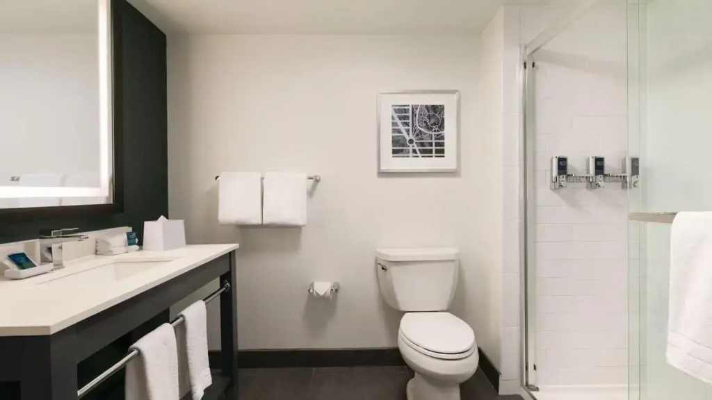 Four Points by Sheraton Raleigh Arena - Chambres
