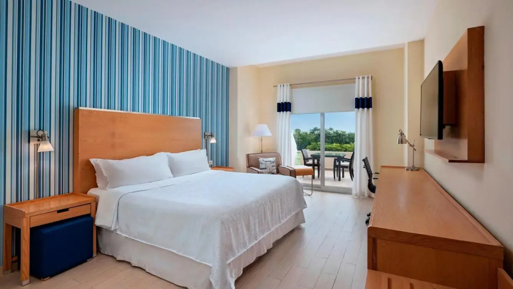 Deluxe Guest room with city view