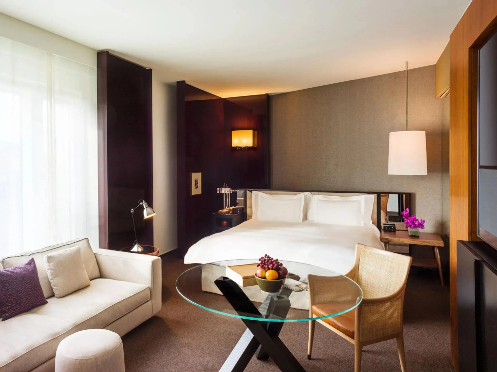Double Junior Suite (full double bed)