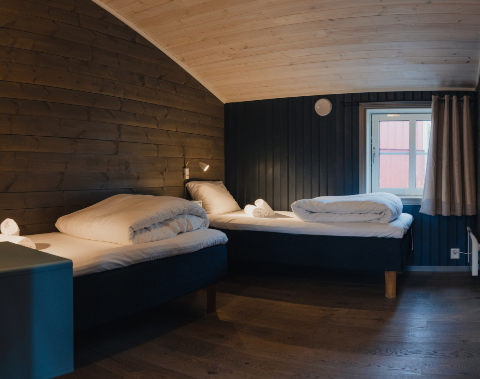 2 Bedrooms L+ Quadruple Rorbu
