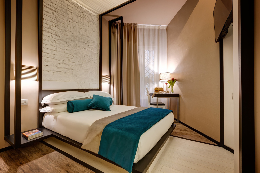 Standard in an Annex Building 100 meters Away Triple room