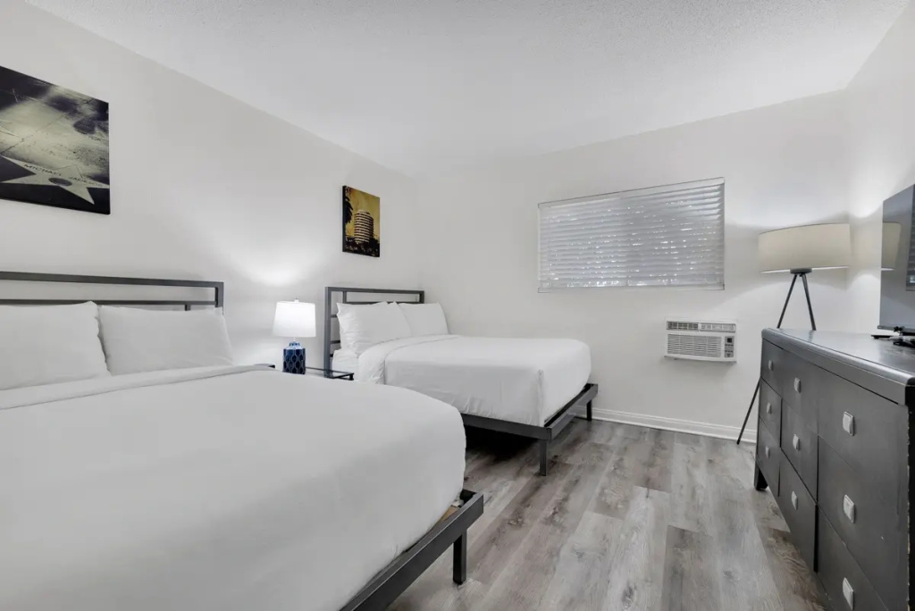 1 Bedroom Quintuple Suite