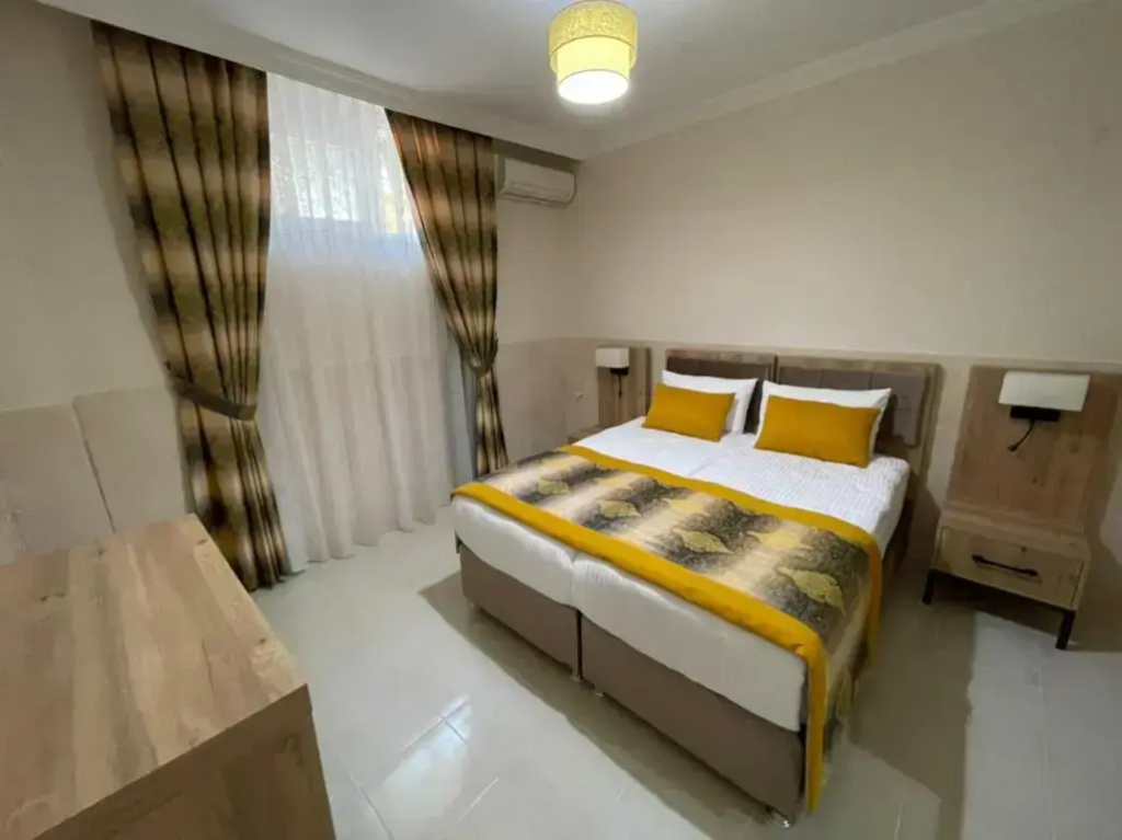 Quadruple Basement room