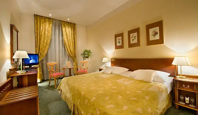 EA Hotel Rokoko - Chambres
