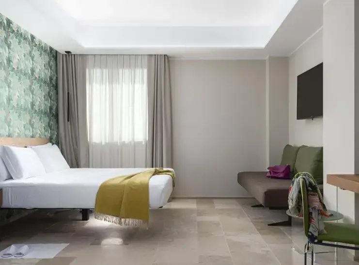 Double Junior Suite (full double bed)