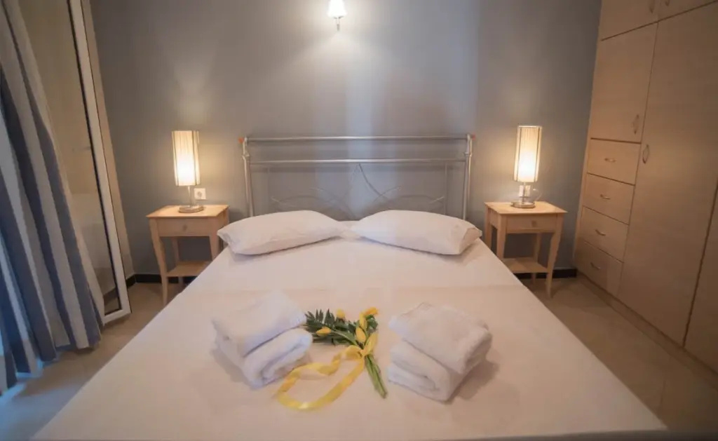Double Apartment (full double bed)