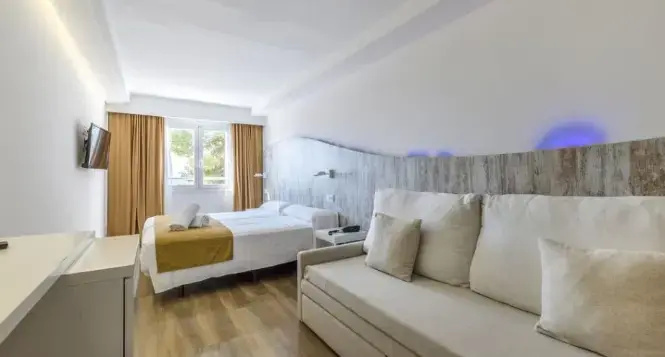 Double Junior Suite twin beds