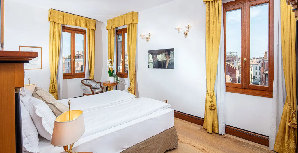 Pizzinato Double Suite (full double bed)