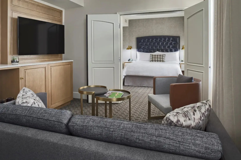 1 Bedroom Double Suite (full double bed)