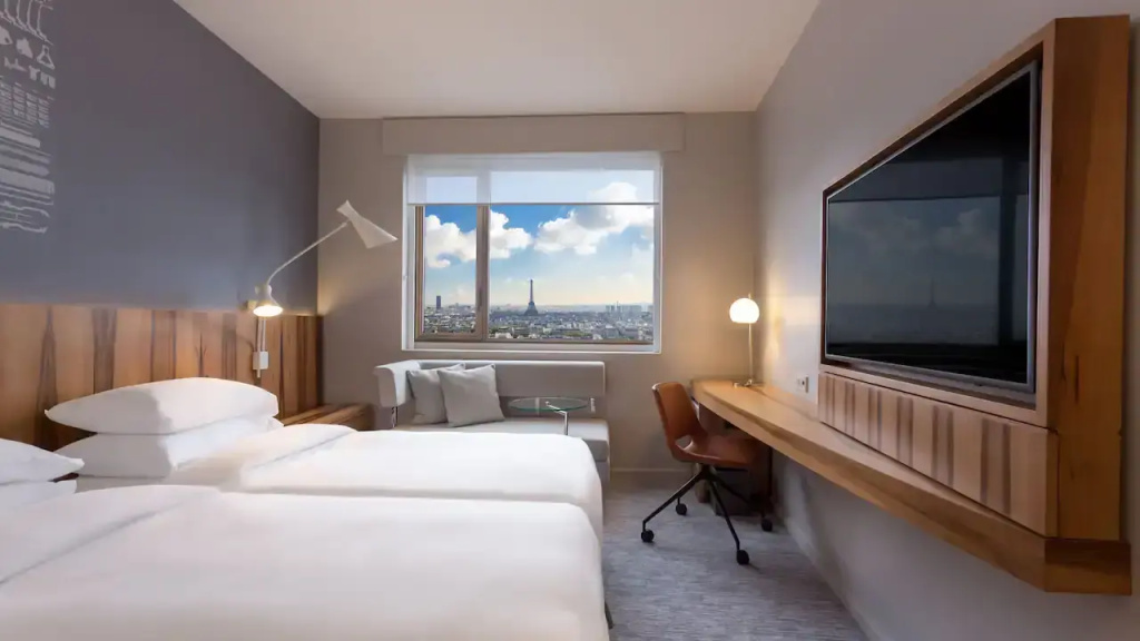 Hyatt Regency Paris Etoile Hotel 75