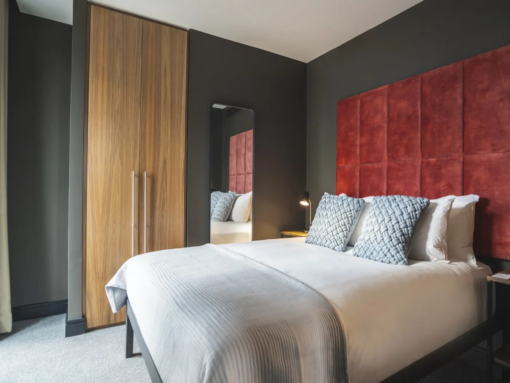 Aldgate Double Apartment (full double bed)