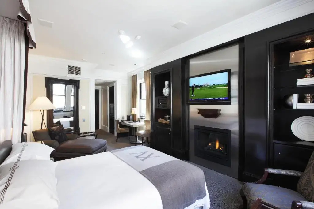 Classic Double room (full double bed)