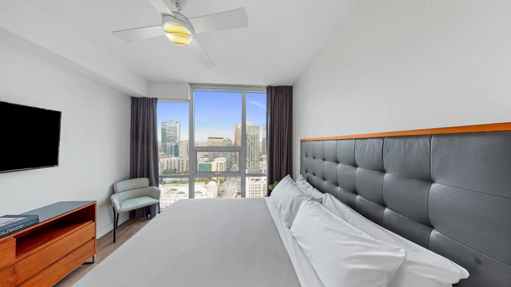 Level Furnished Living - Chambres