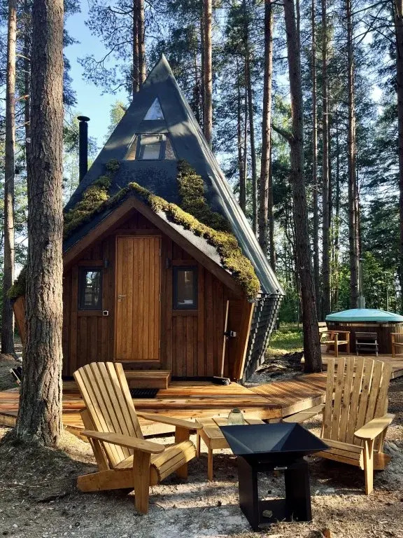 Hut 1 Double House with view (full double bed)