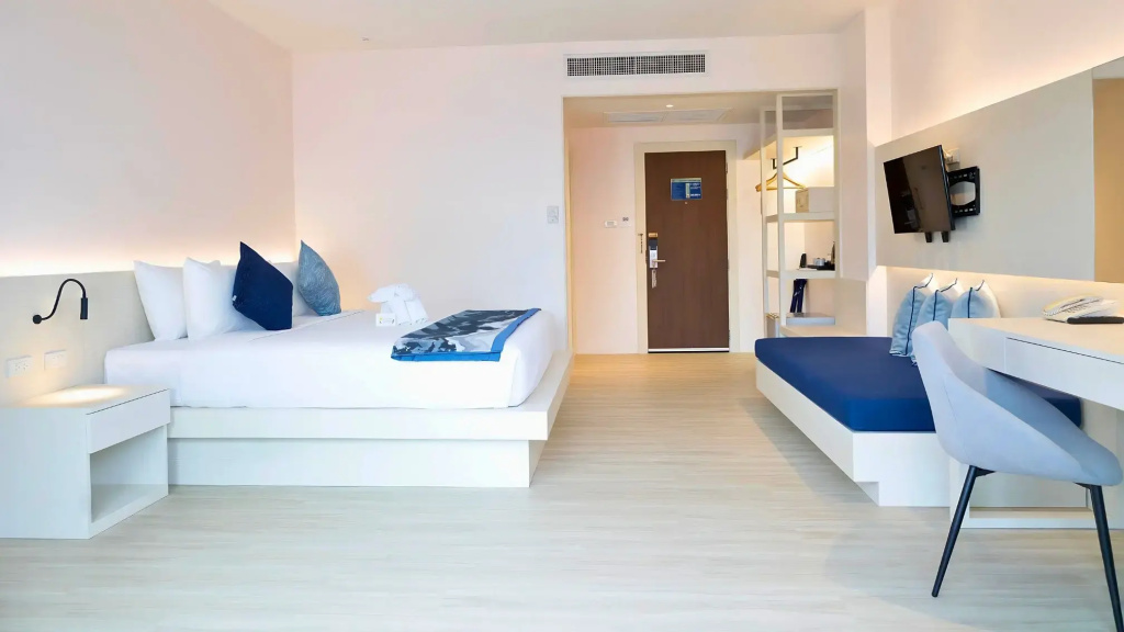 Grand Deluxe Newly Renovate Double room (full double bed)