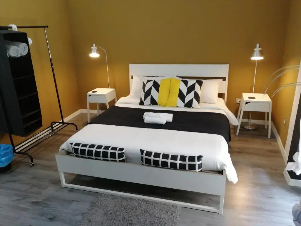 Deluxe Double room (full double bed)