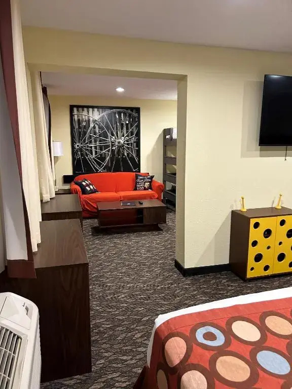 Quadruple Family Suite