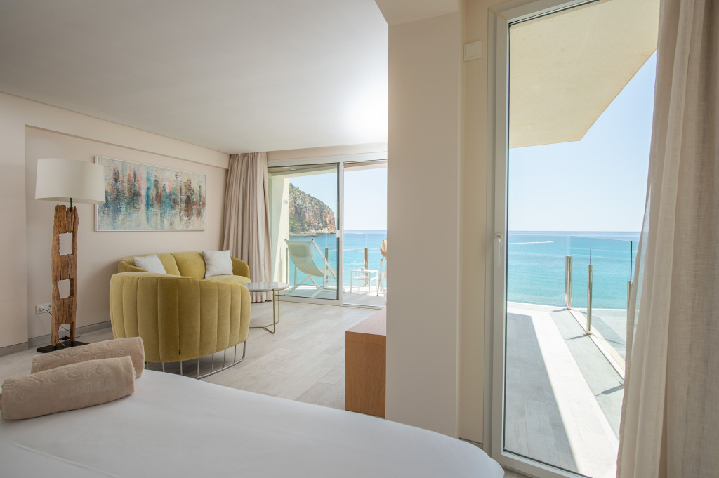 Double Junior Suite (full double bed)