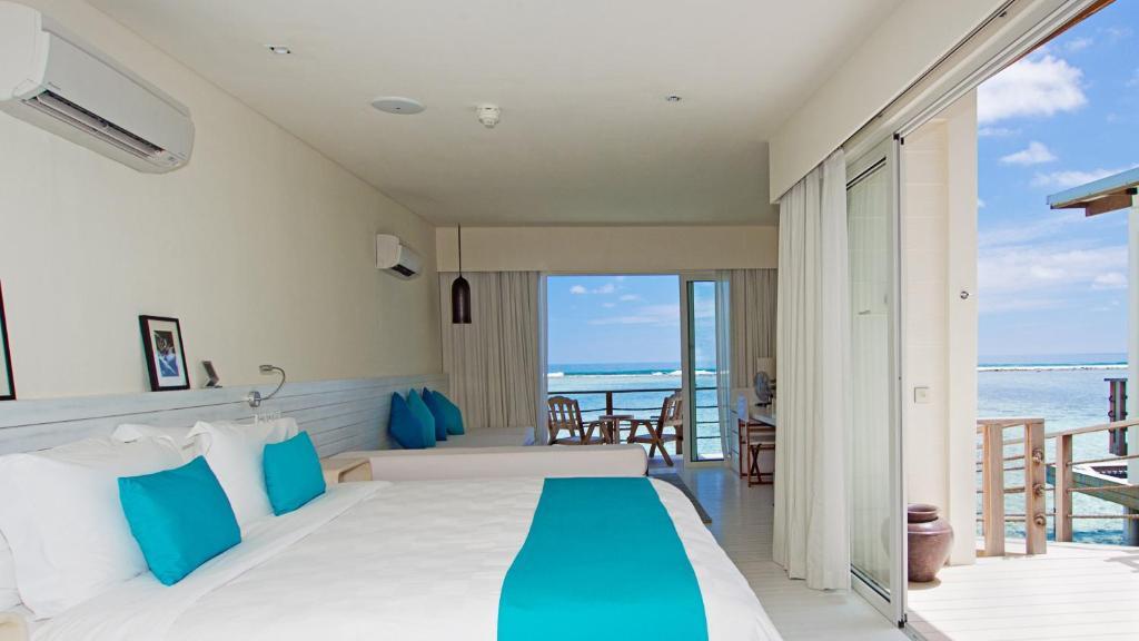 Holiday Inn Resort Kandooma Maldives
