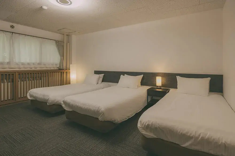 Western-Style Triple room