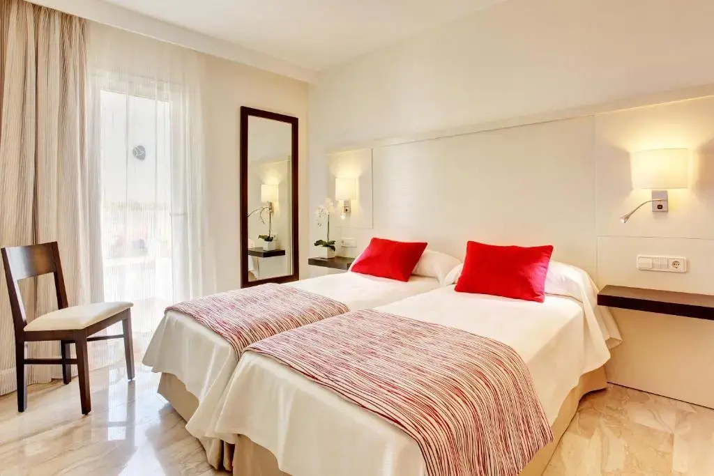 Grupotel Alcudia Suite - Chambres