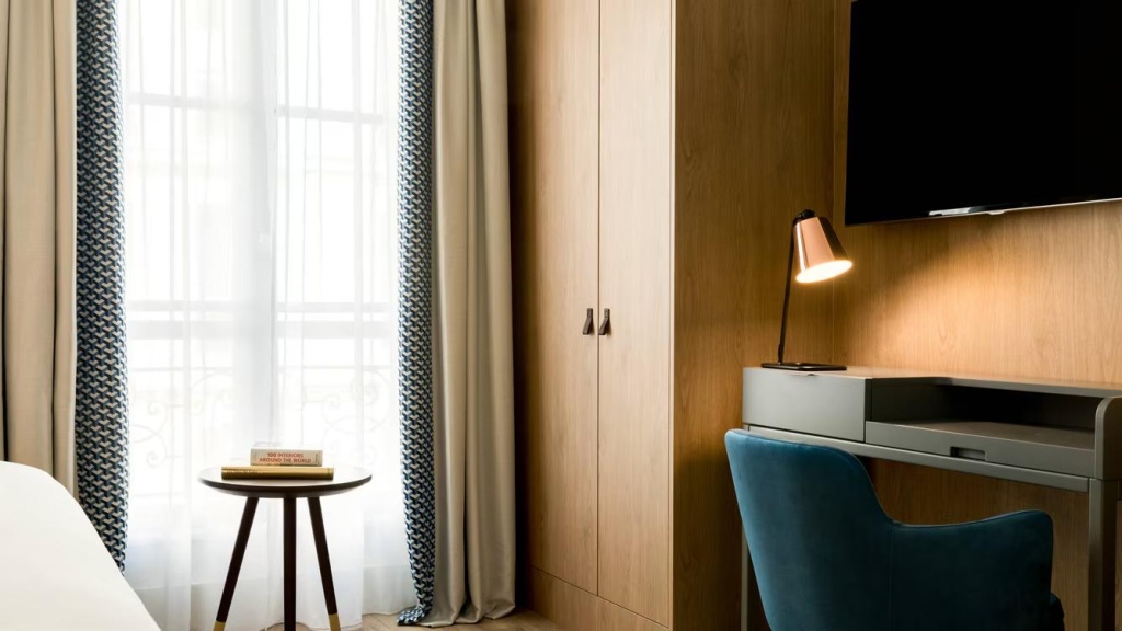 Renaissance Paris Vendome Hotel 59