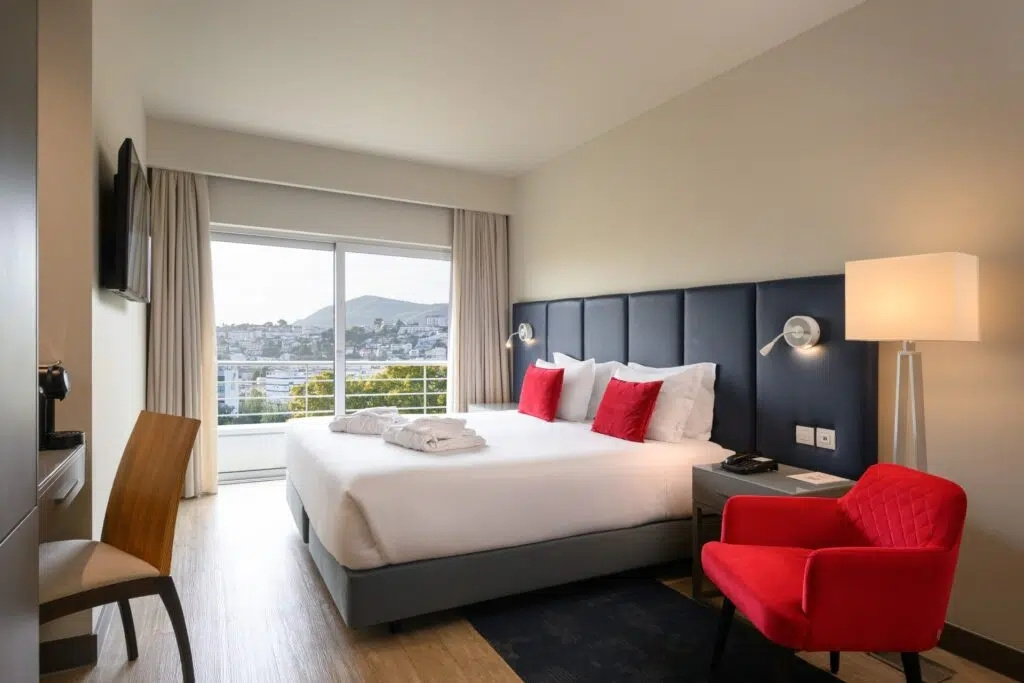 Deluxe Double room (full double bed)