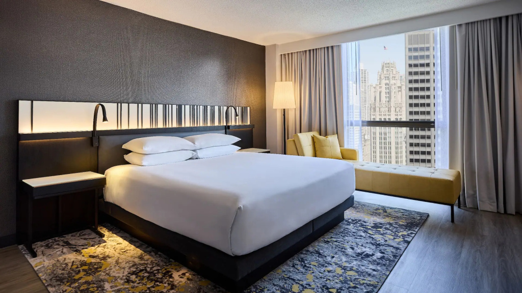 Double Suite with river view (full double bed)