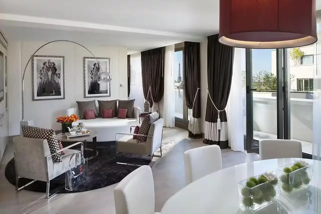 3 Bedrooms Oriental Penthouse Suite