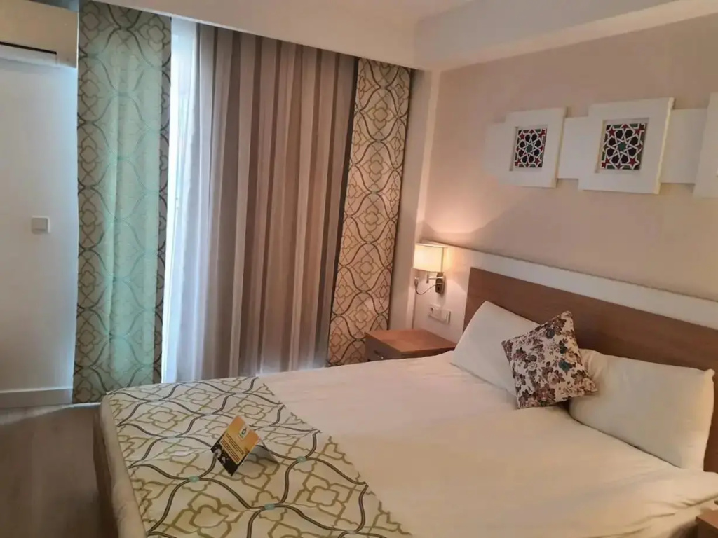 Economy room