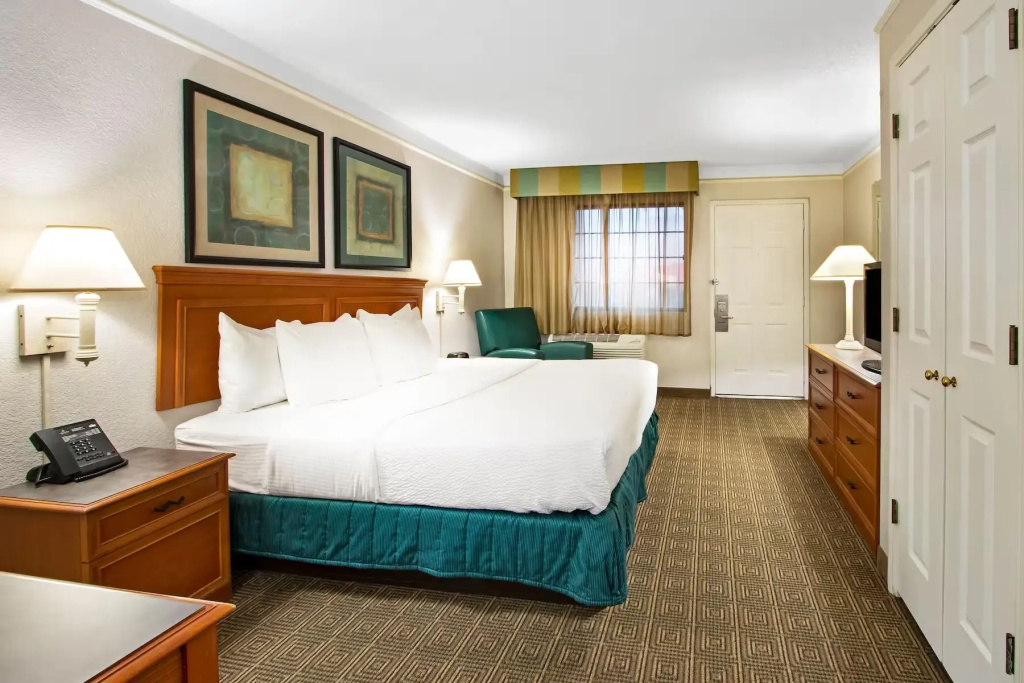 La Quinta Inn by Wyndham Albuquerque Airport - Chambres