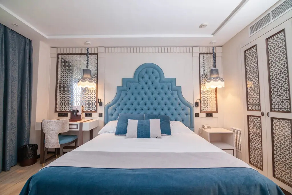 Double Junior Suite (full double bed)