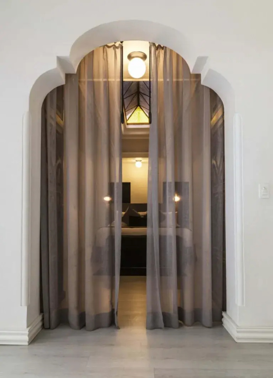 Plus Double Suite (full double bed)