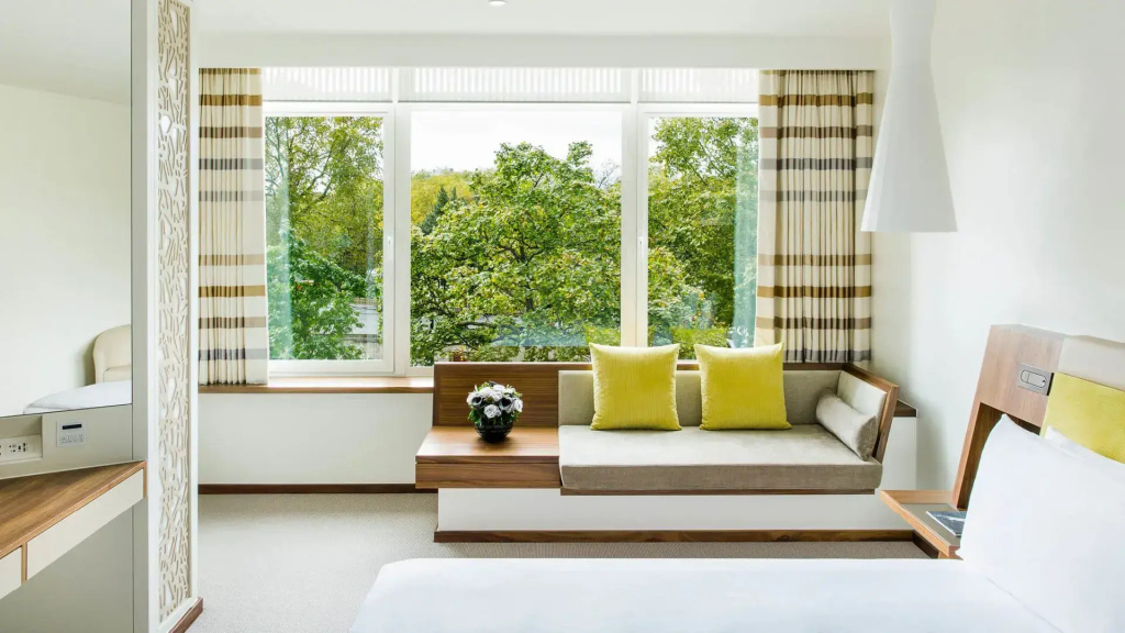 Metropolitan Park Double room (twin beds)