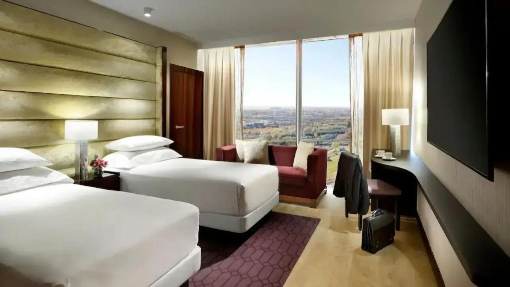 Hyatt Regency Barcelona Tower Room Type - Deluxe Family Room with Panoramic View - High Floor