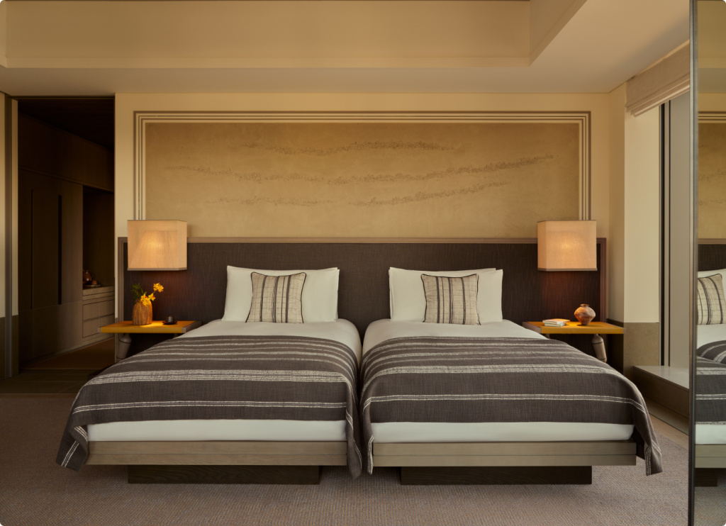 Double Suite with tower view (twin beds)