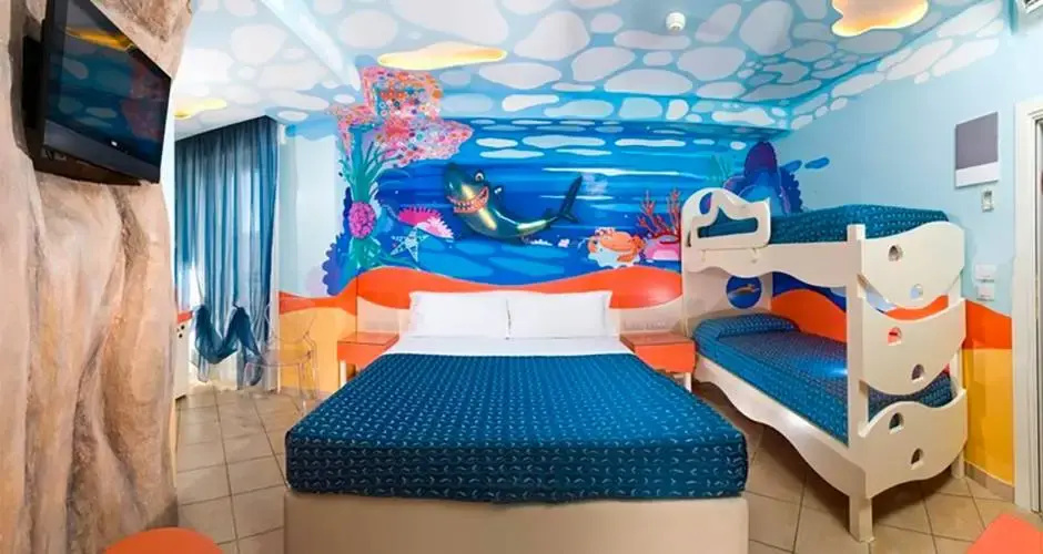 Sharky Quadruple room