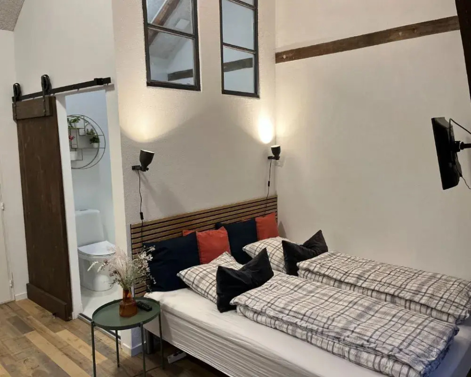 Hvedeværelset Double room full double bed