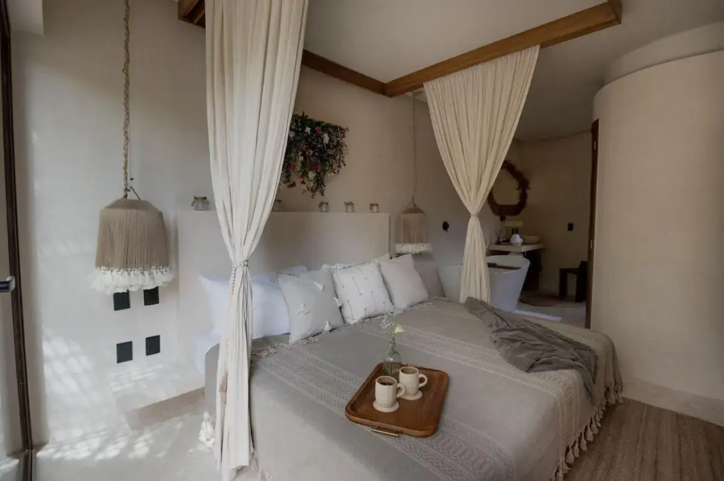 Signature Double Penthouse (full double bed)