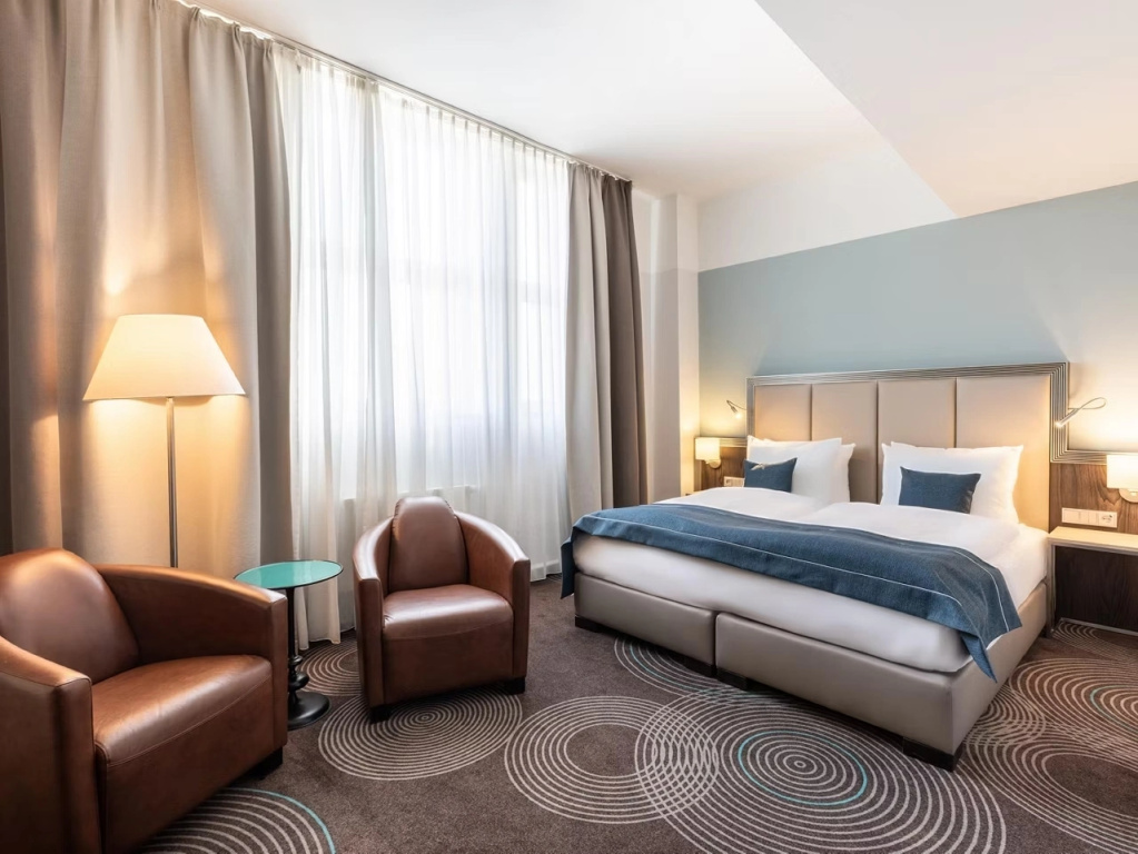 Double Suite (full double bed)