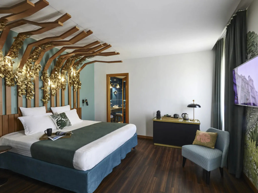 Deluxe Double room with balcony (full double bed)